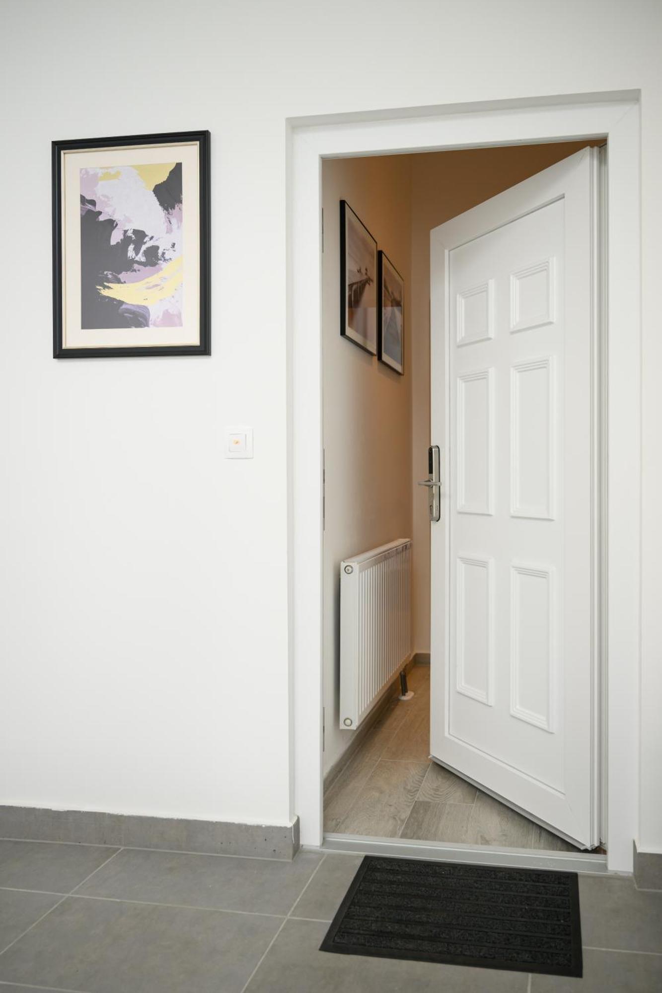 Domino Suite Eger Exterior photo